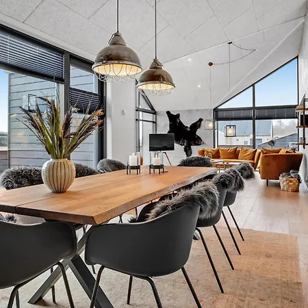 Gorgeous In With Kitchen Casa vacanze Sjolund